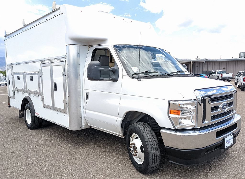 Used 2025 Ford E-450 and Econoline 450 Super Duty w/ Power Equipment Group