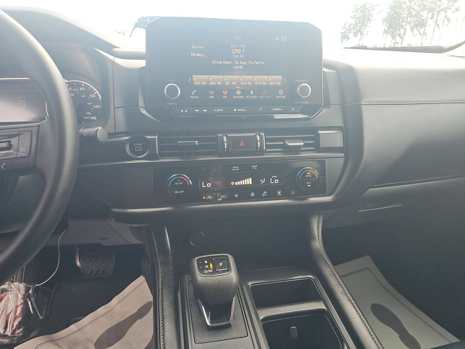 Used 2025 Nissan Pathfinder S FWD image 34