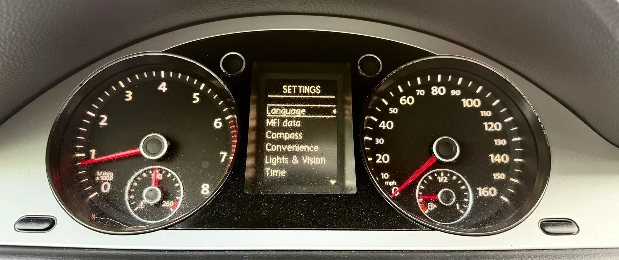 Used 2010 Volkswagen Passat Komfort FWD image 16