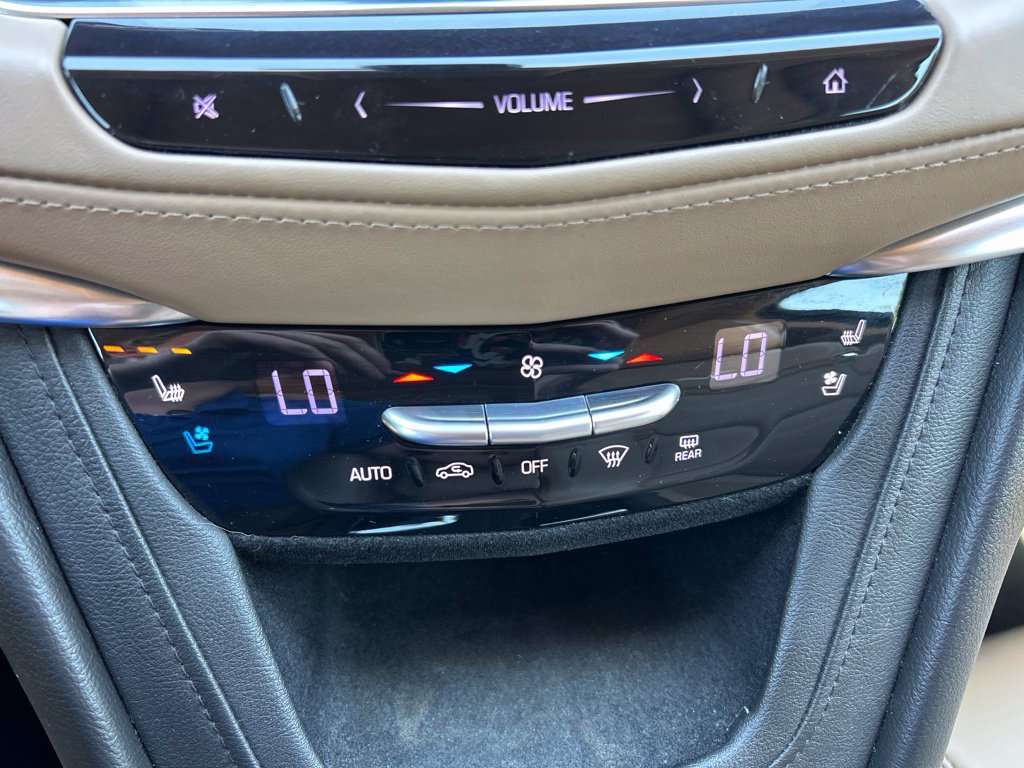Used 2019 Cadillac XT5 Platinum AWD/4WD image 36