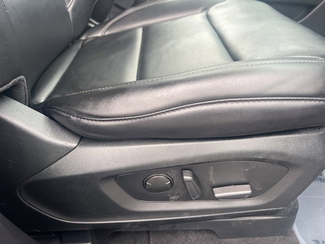 Used 2022 Ford Explorer XLT w/ Equipment Group 202A image 12