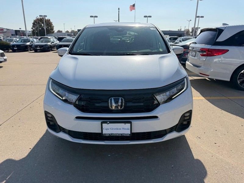 New 2026 Honda Odyssey Touring image 8