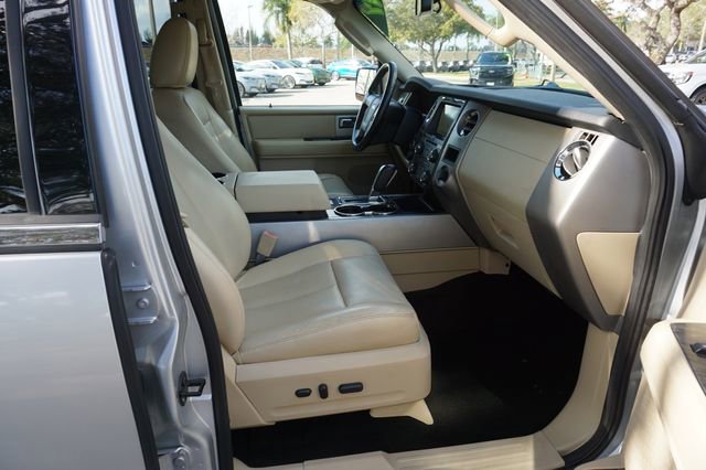 Certified 2017 Ford Expedition EL Limited w/ Equipment Group 301A AWD/4WD image 3