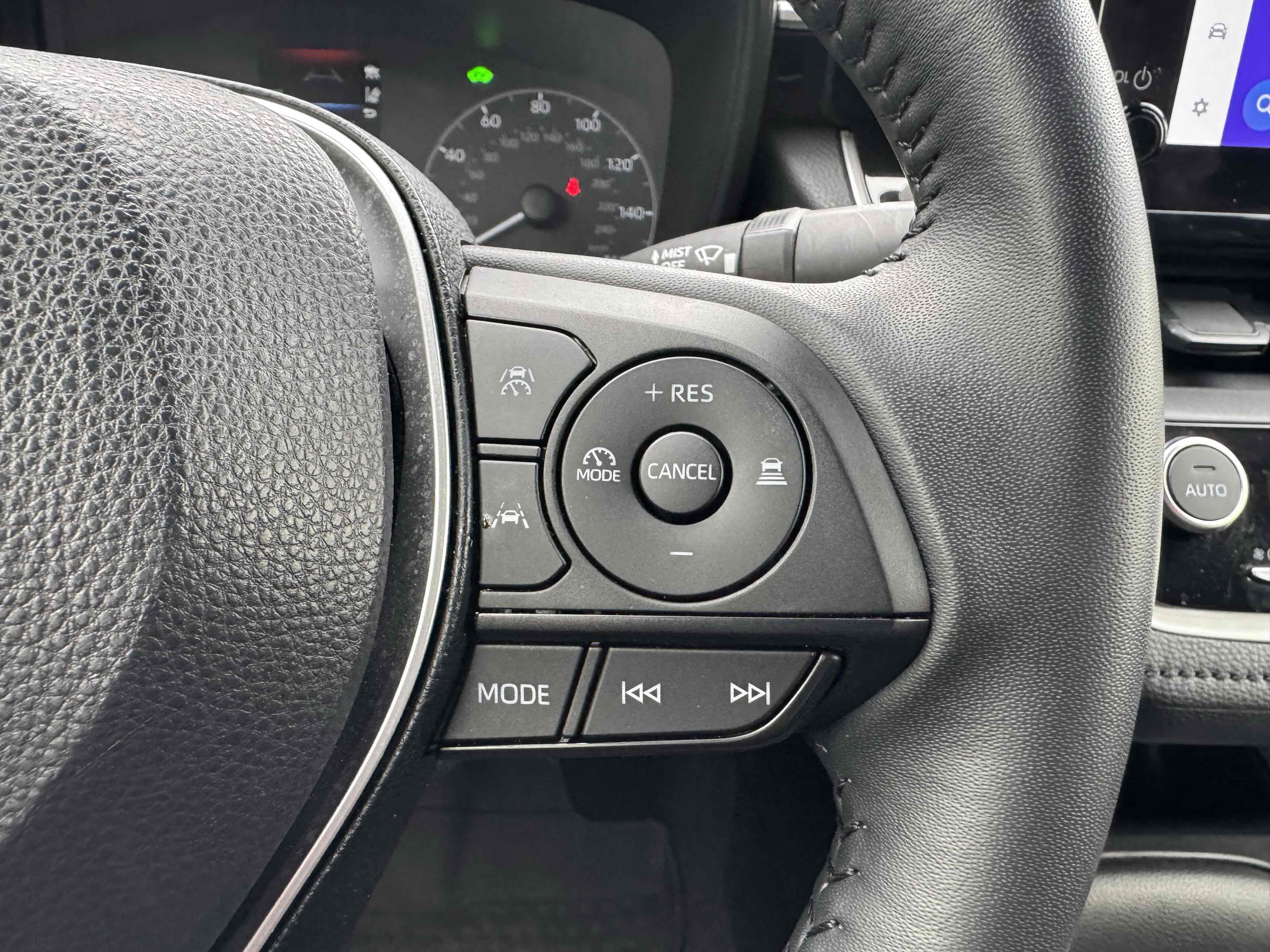 Used 2024 Toyota Corolla SE image 22