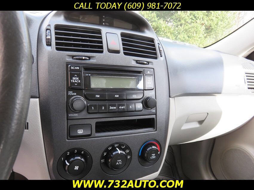 Used 2006 Kia Spectra EX image 11