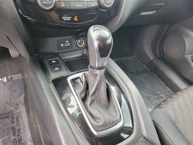 Used 2019 Nissan Rogue SV w/ Premium Package AWD/4WD image 24