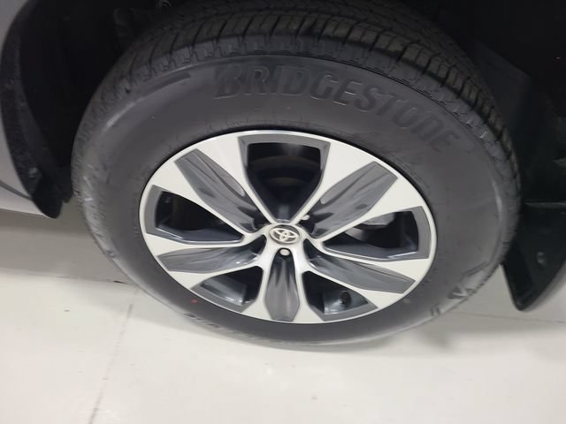 Certified 2026 Toyota Highlander XLE AWD/4WD image 13