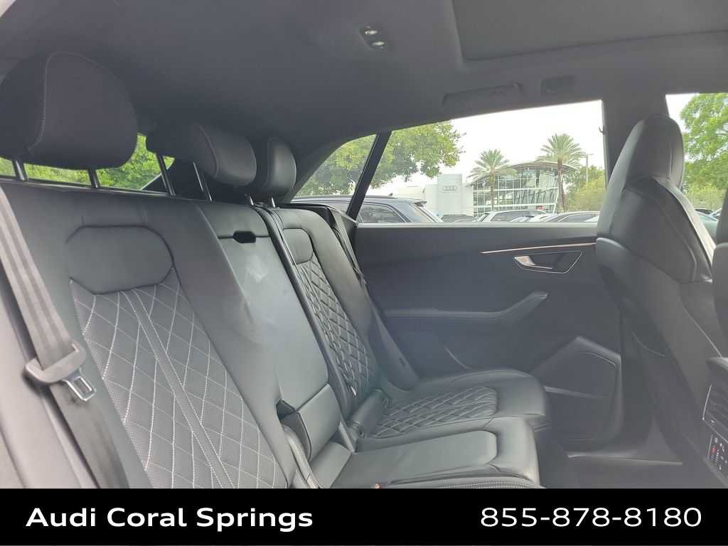 Used 2023 Audi SQ8 Premium Plus w/ Executive Package AWD/4WD image 21
