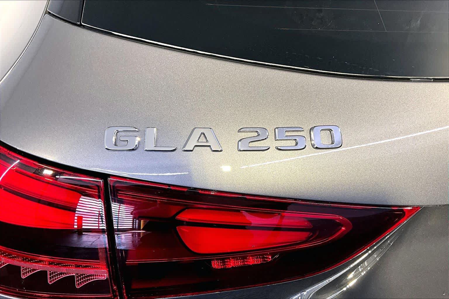 New 2026 Mercedes-Benz GLA 250 4MATIC image 6