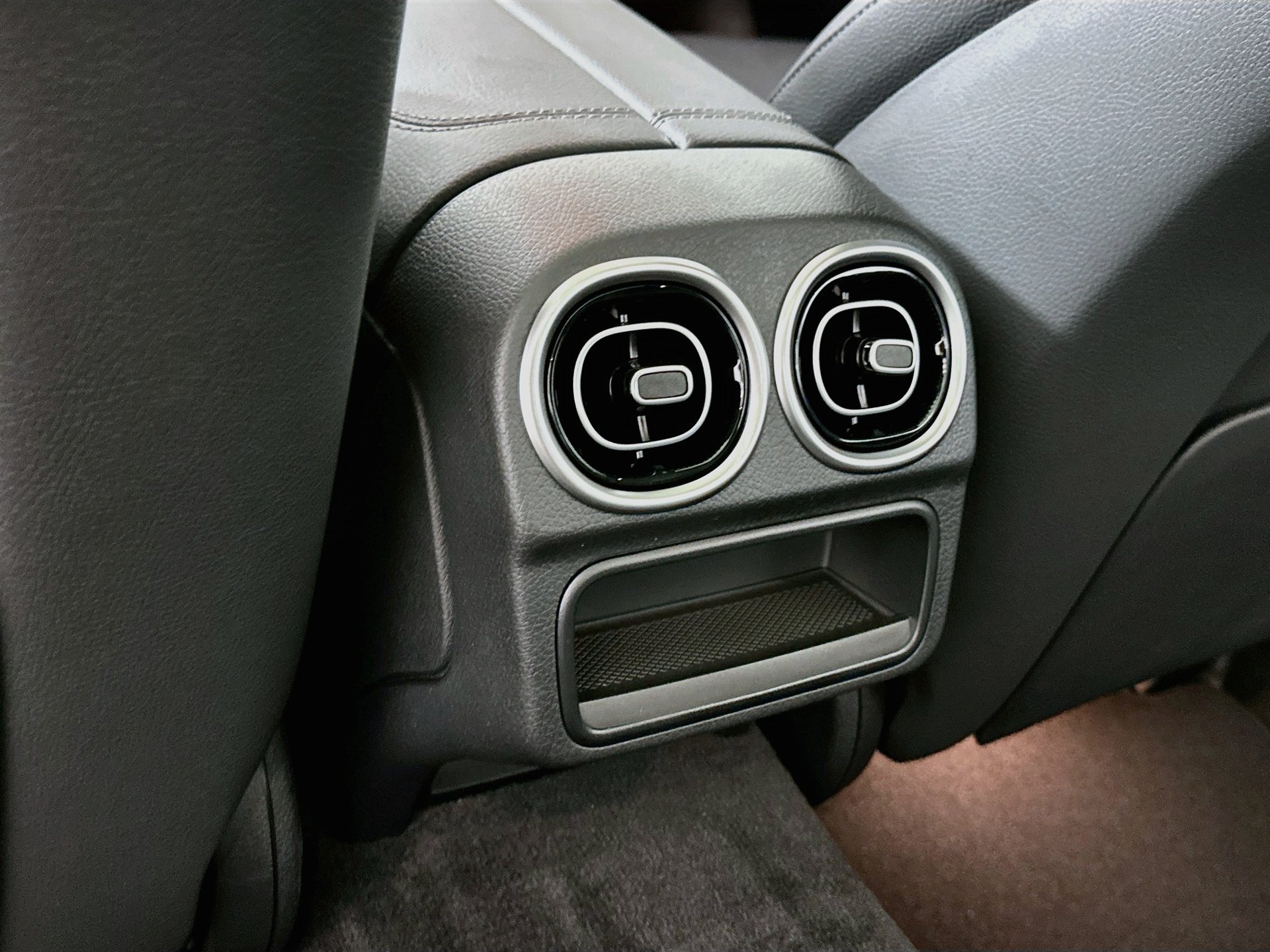 New 2026 Mercedes-Benz C 300 4MATIC Sedan image 29