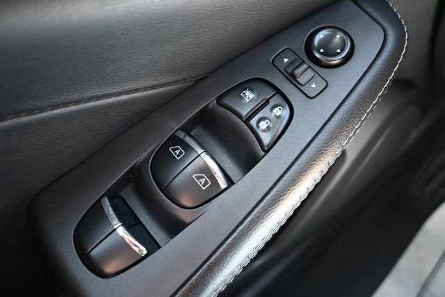 Used 2023 Nissan Maxima SL FWD image 41