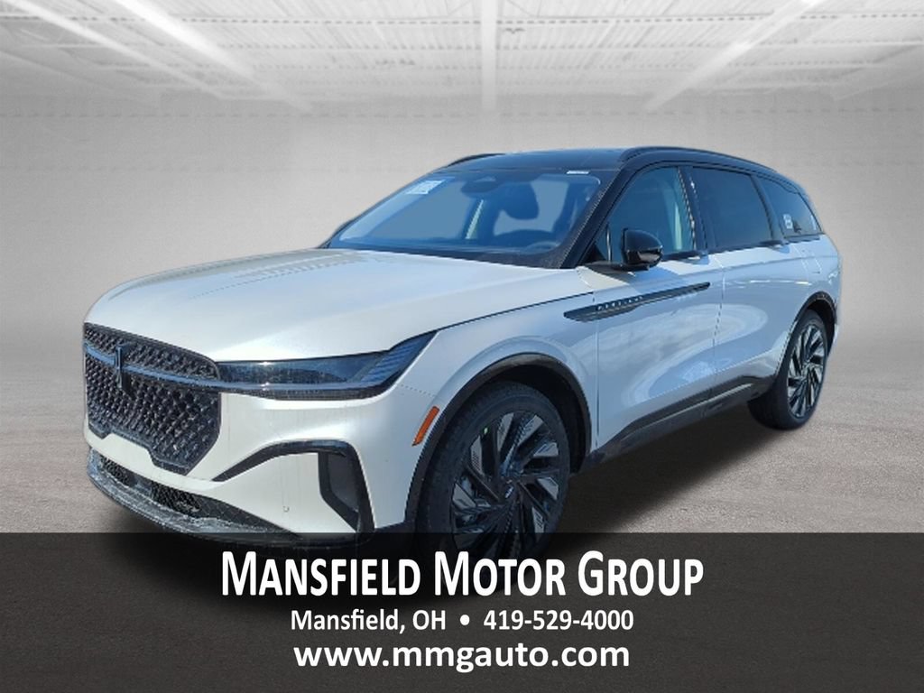 New 2026 Lincoln Nautilus Reserve w/ Jet Appearance Package AWD/4WD image 1