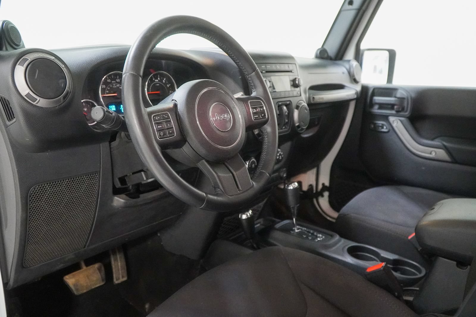 Used 2014 Jeep Wrangler Unlimited Sport w/ Quick Order Package 24S AWD/4WD image 19