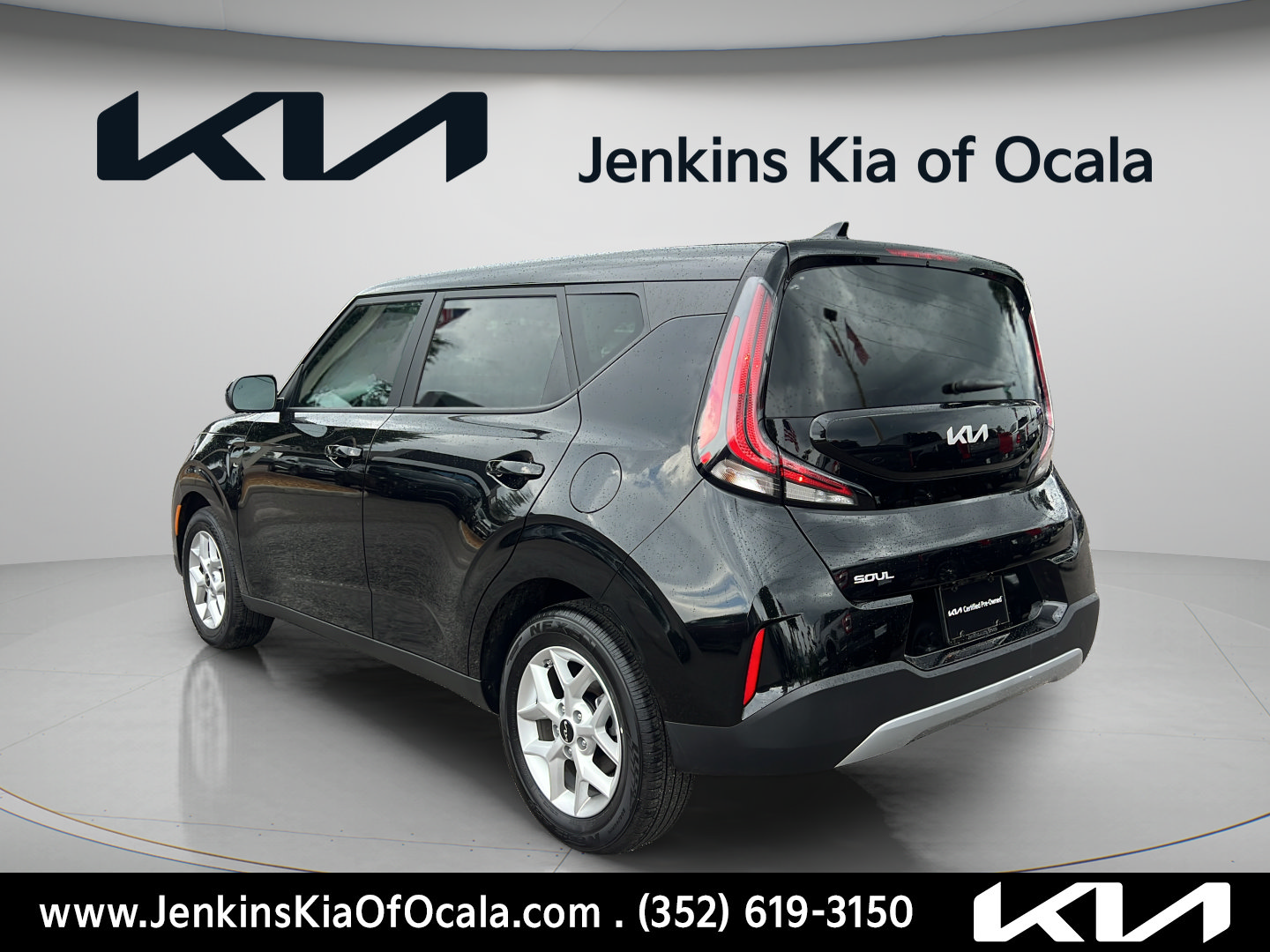 Certified 2025 Kia Soul LX w/ LX Technology Package FWD image 5