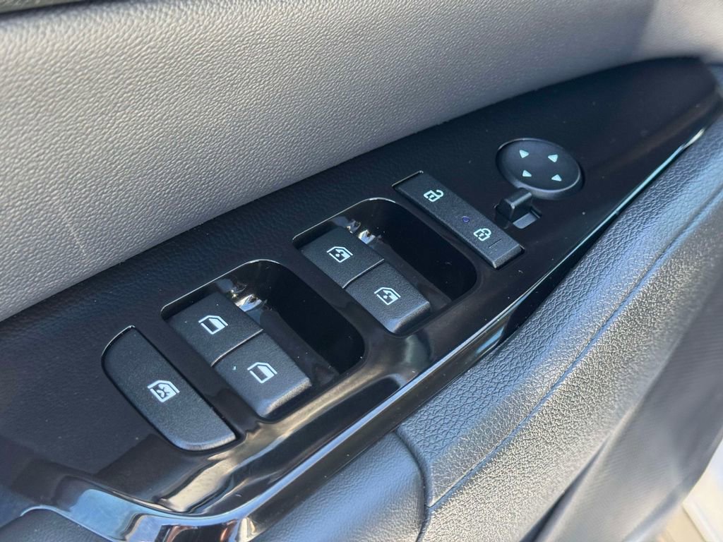 Used 2023 Kia Sportage EX image 15