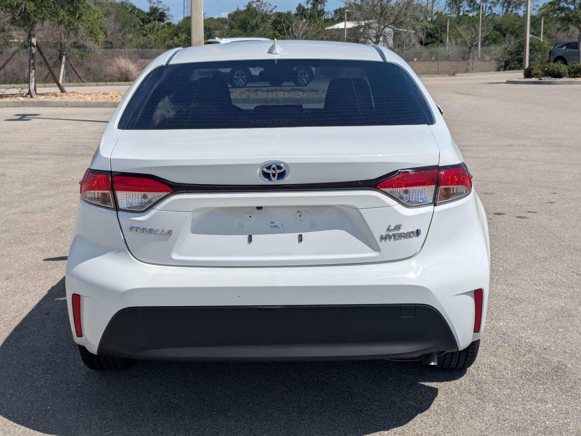 Used 2023 Toyota Corolla LE FWD image 6