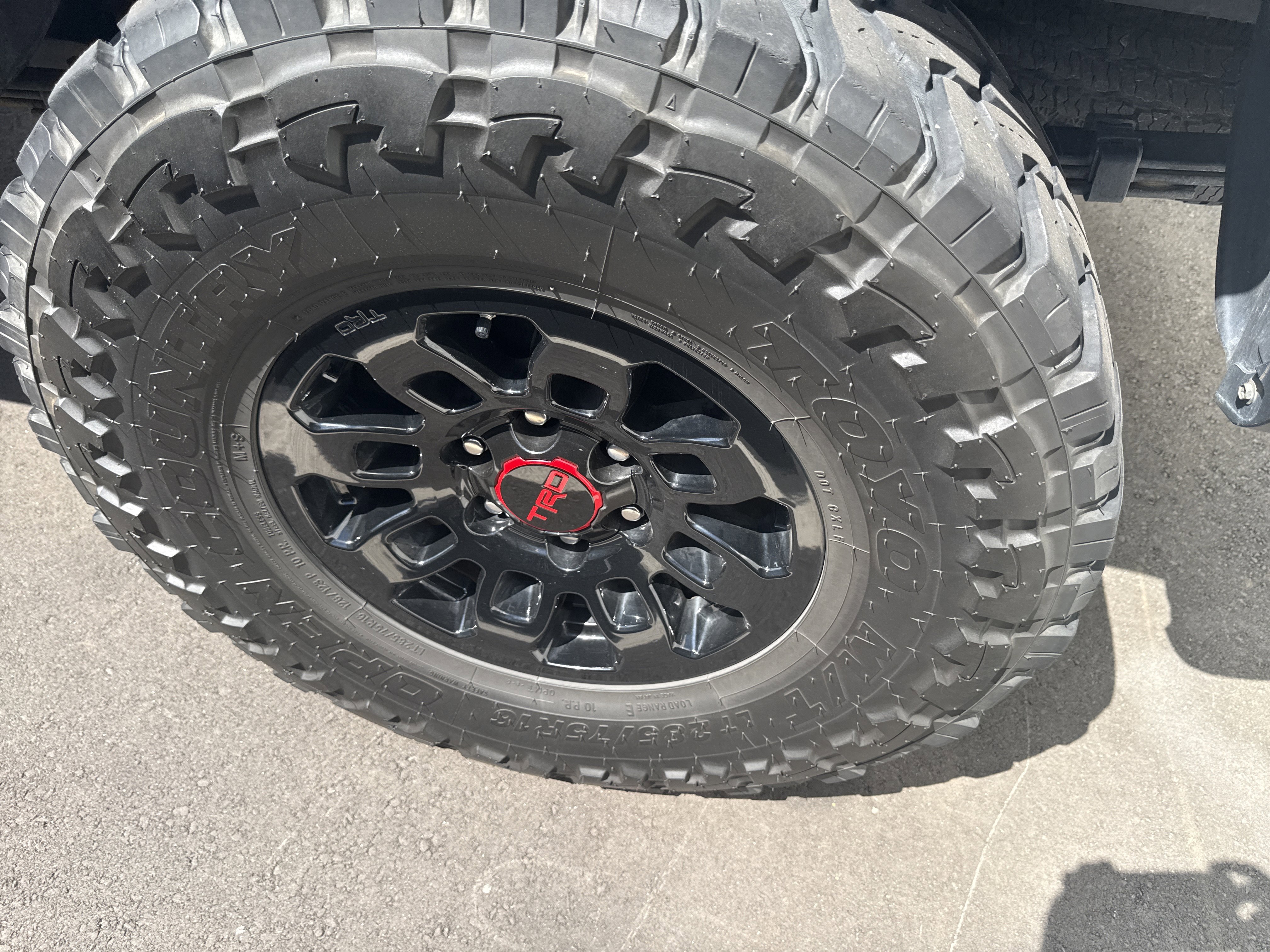 Used 2020 Toyota Tacoma TRD Off-Road AWD/4WD image 10
