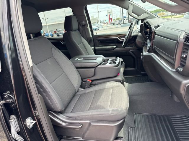 Used 2024 Chevrolet Silverado 1500 LT AWD/4WD image 17