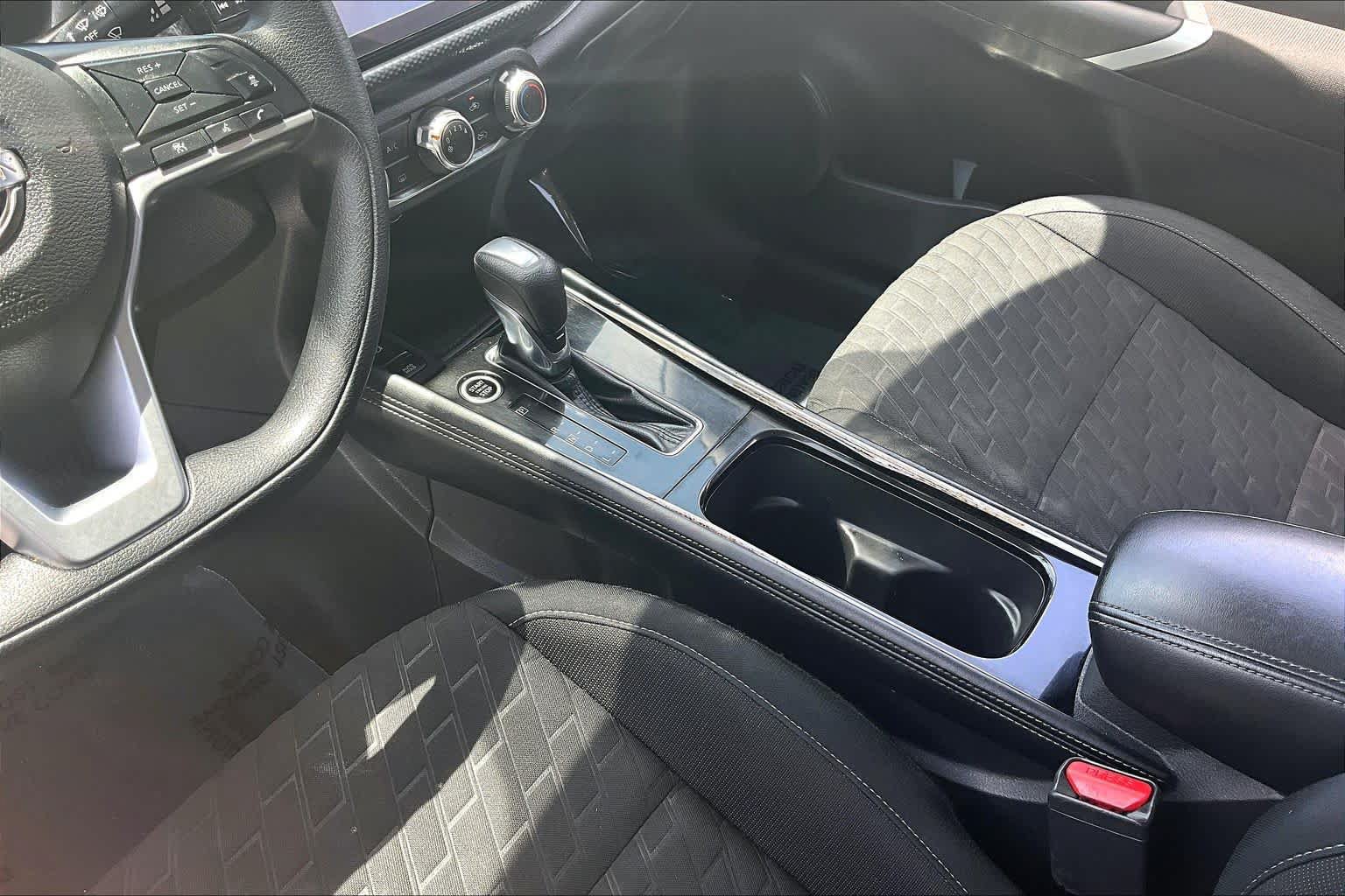 Used 2023 Nissan Kicks SV FWD image 17