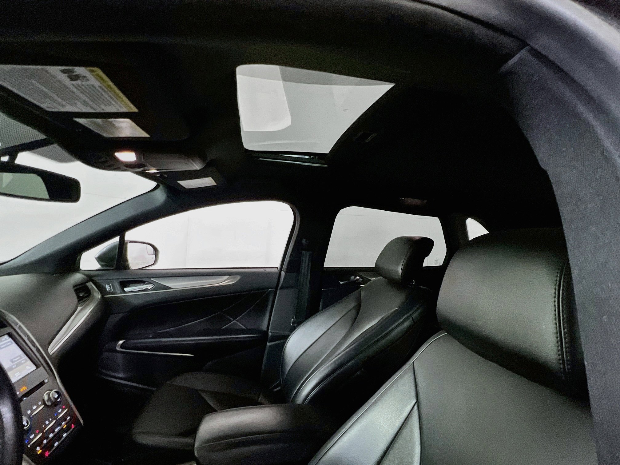 Used 2017 Lincoln MKC Premiere image 21