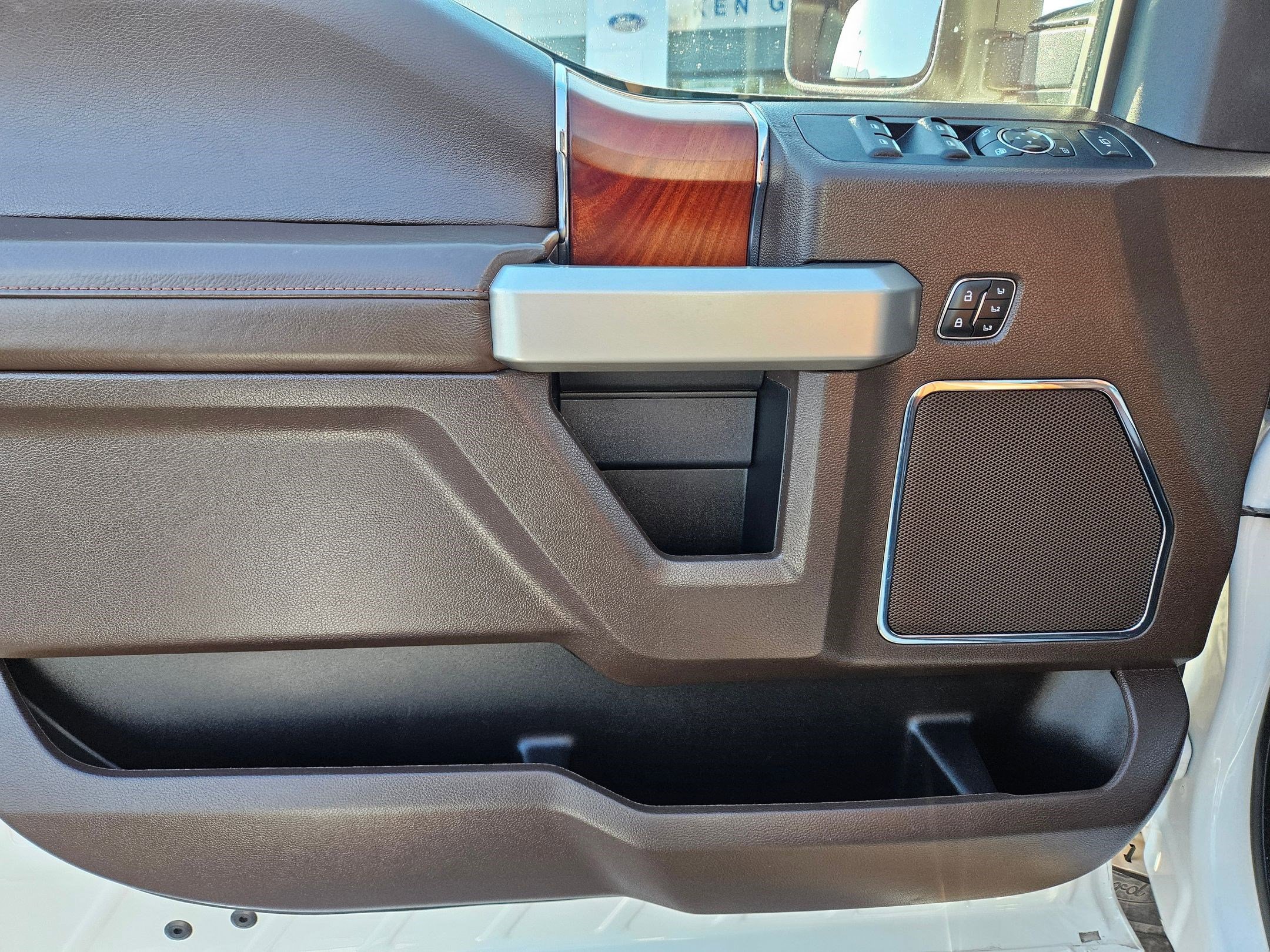 Used 2022 Ford F350 King Ranch w/ King Ranch Ultimate Package AWD/4WD image 15