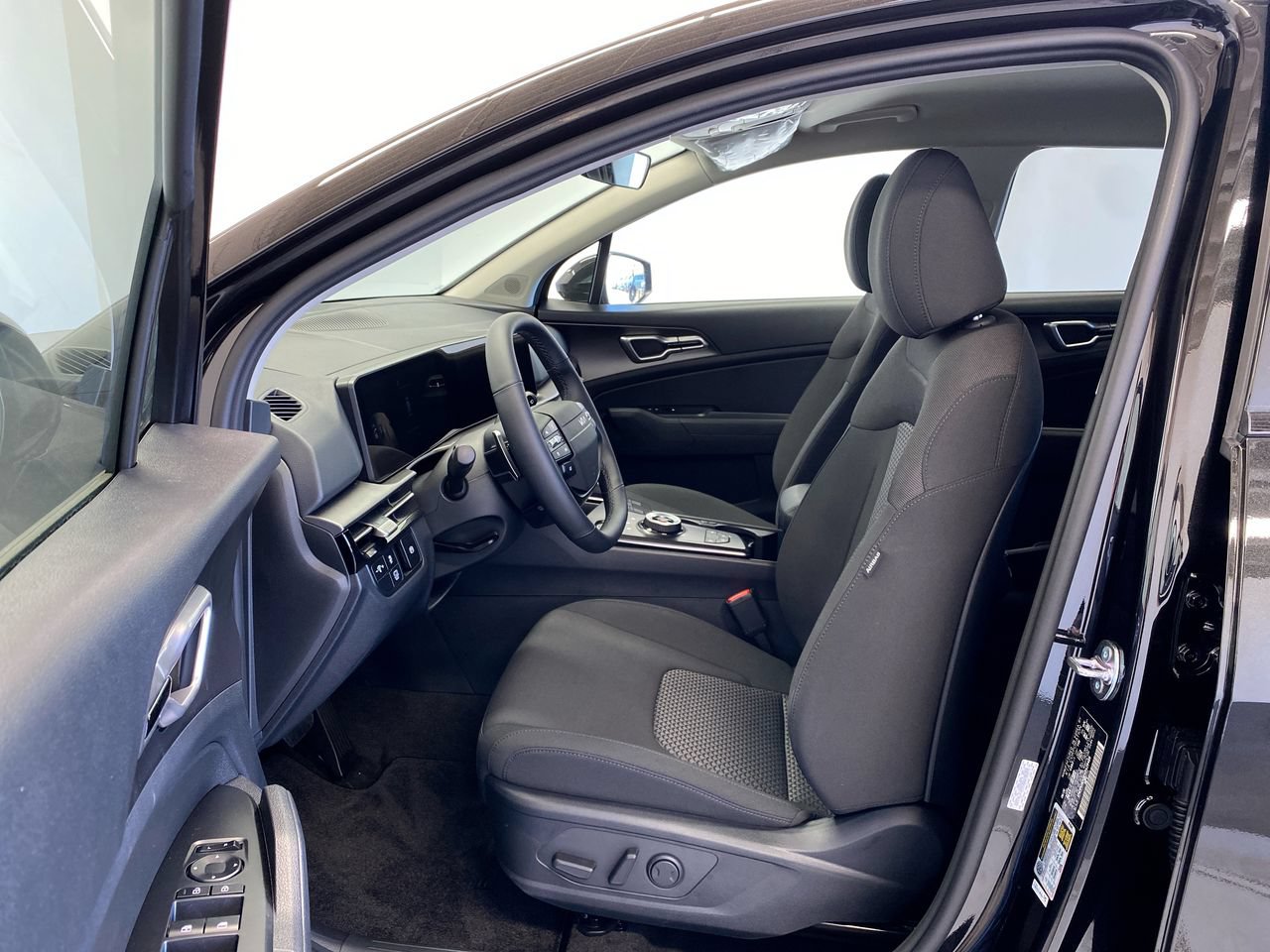 New 2027 Kia Sportage S FWD image 16