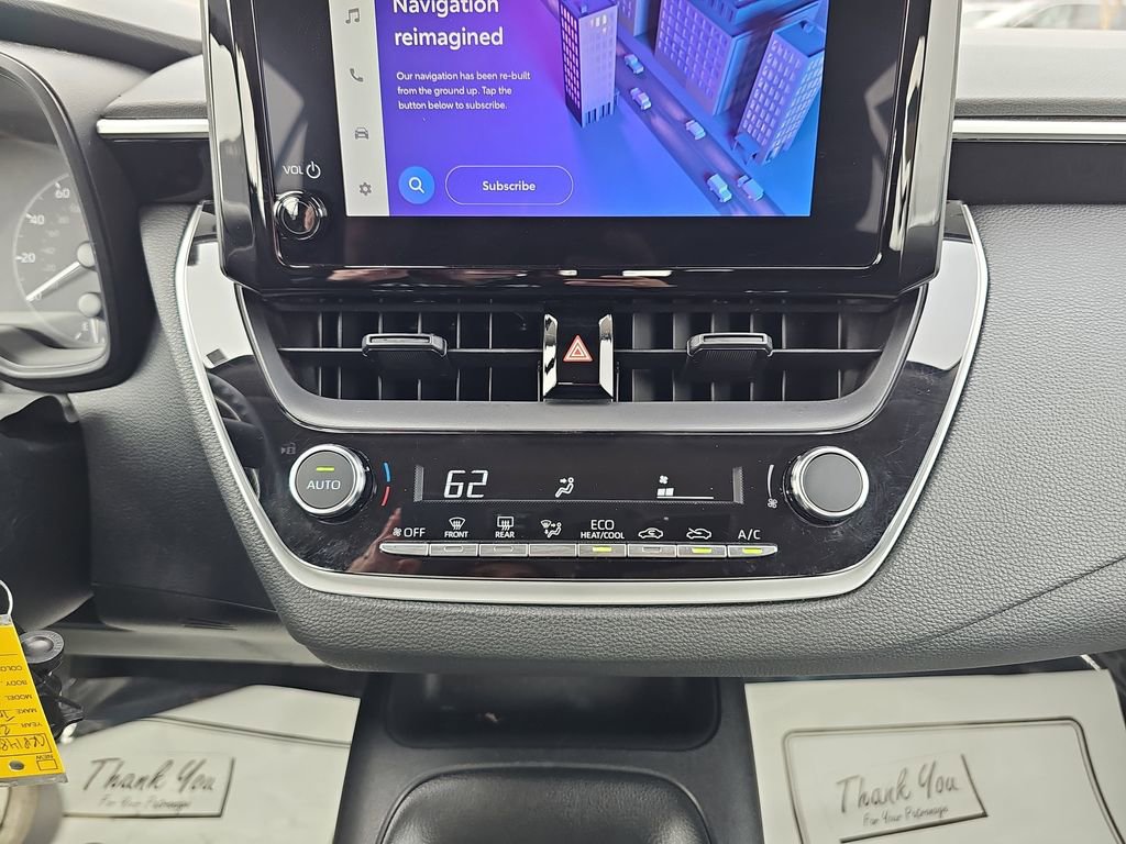 Used 2024 Toyota Corolla LE image 28
