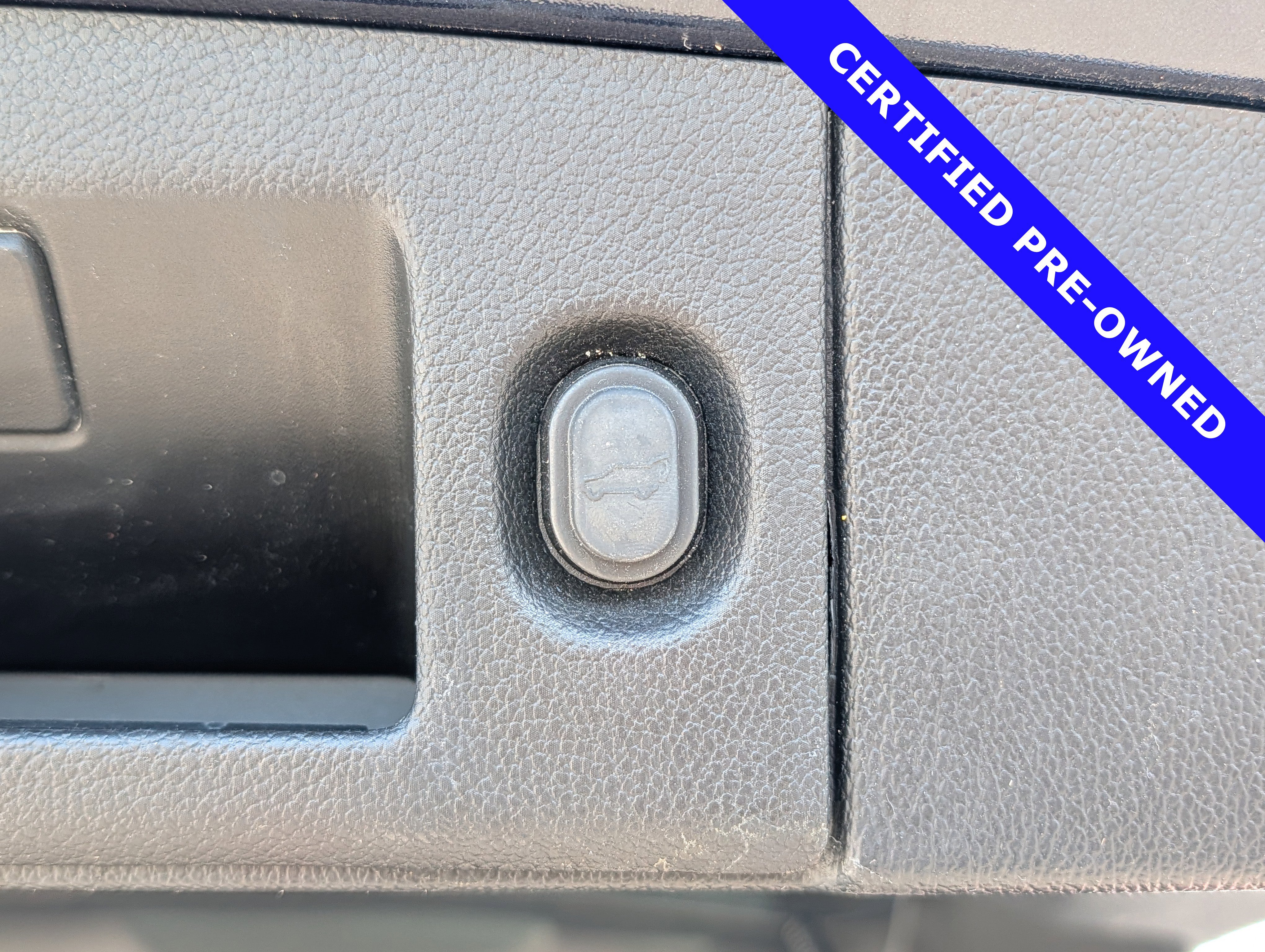 Used 2020 Chevrolet Tahoe Premier w/ Max Trailering Package AWD/4WD image 14