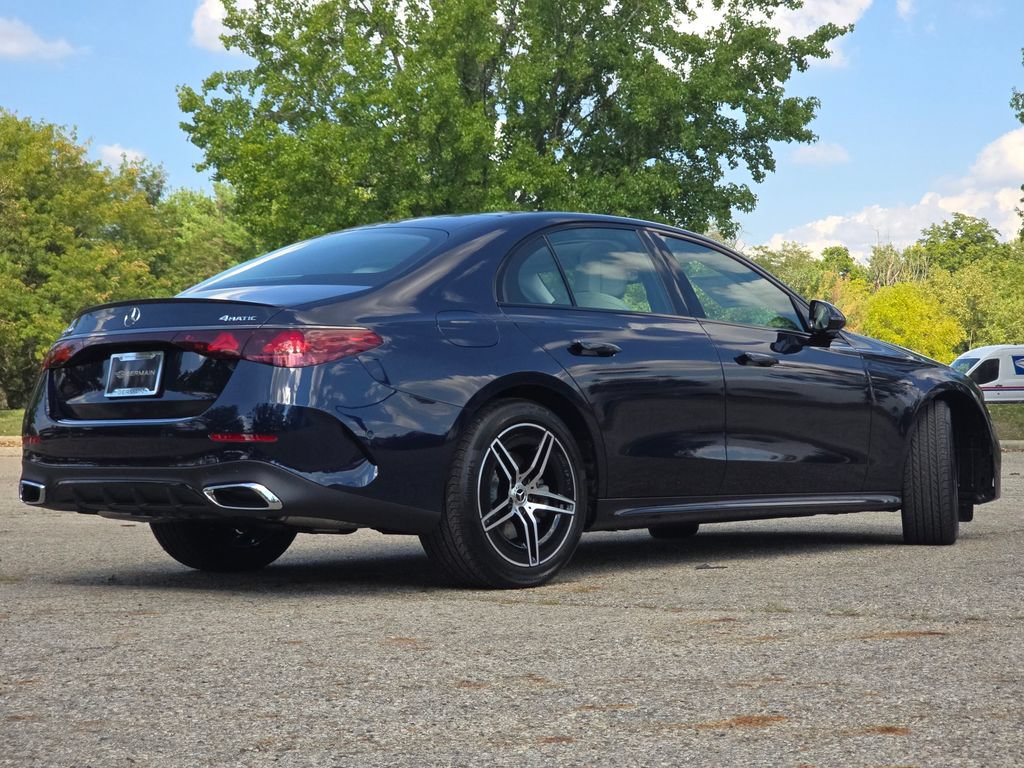 New 2027 Mercedes-Benz E 350 4MATIC Sedan image 17
