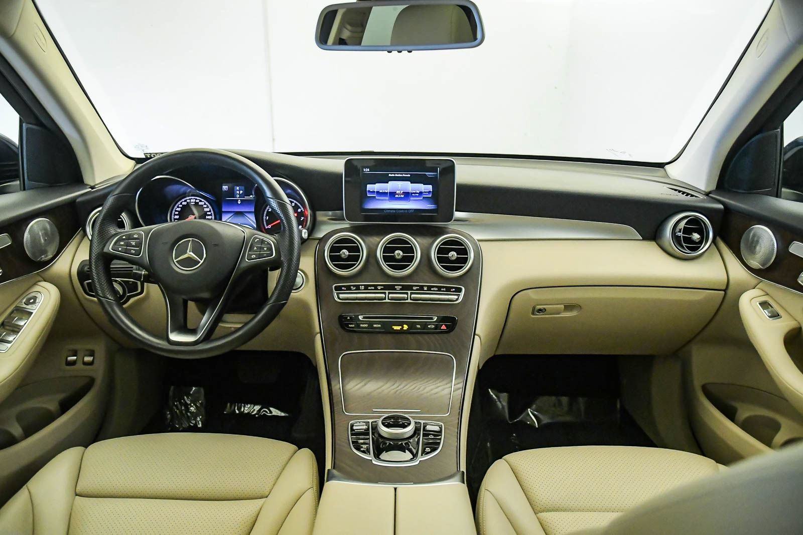Used 2019 Mercedes-Benz GLC 350e 4MATIC image 14