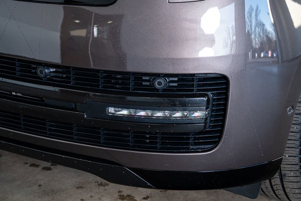 Used 2023 Land Rover Range Rover Long Wheelbase SE image 14