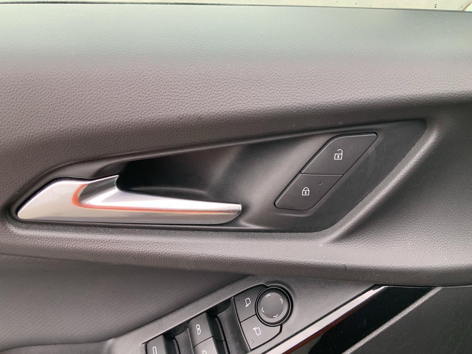 Used 2025 Chevrolet Equinox LT FWD image 22