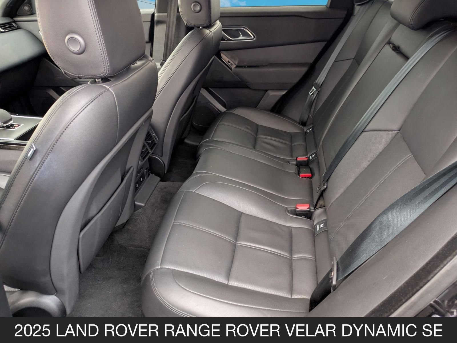 Used 2025 Land Rover Range Rover Velar Dynamic SE image 15