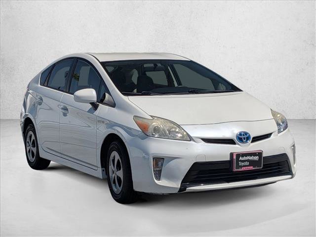 Used 2015 Toyota Prius Three image 3