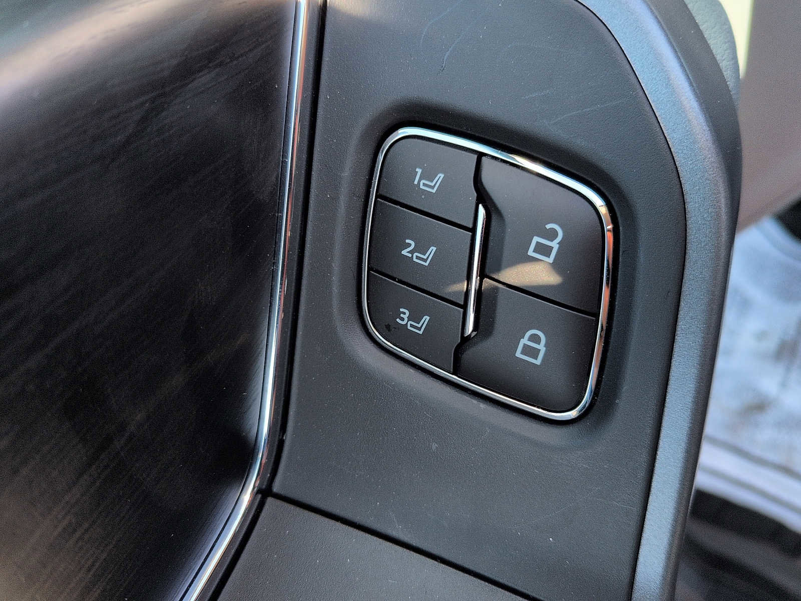 New 2025 Ford F150 Lariat w/ Equipment Group 502A High AWD/4WD image 14