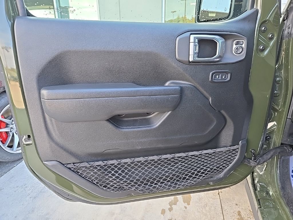 Used 2021 Jeep Wrangler Unlimited Sport AWD/4WD image 12