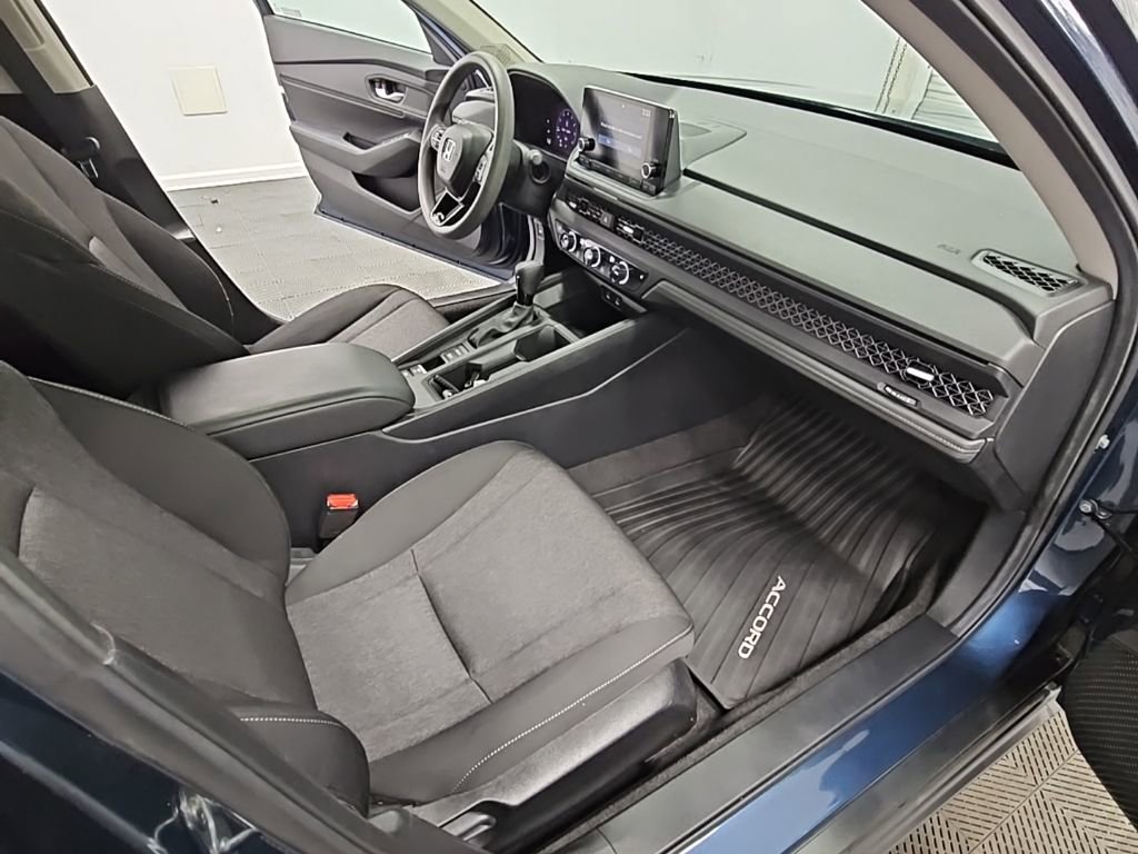Used 2024 Honda Accord EX image 34