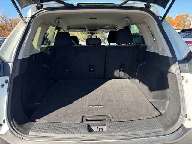 Used 2023 Nissan Rogue SV image 21