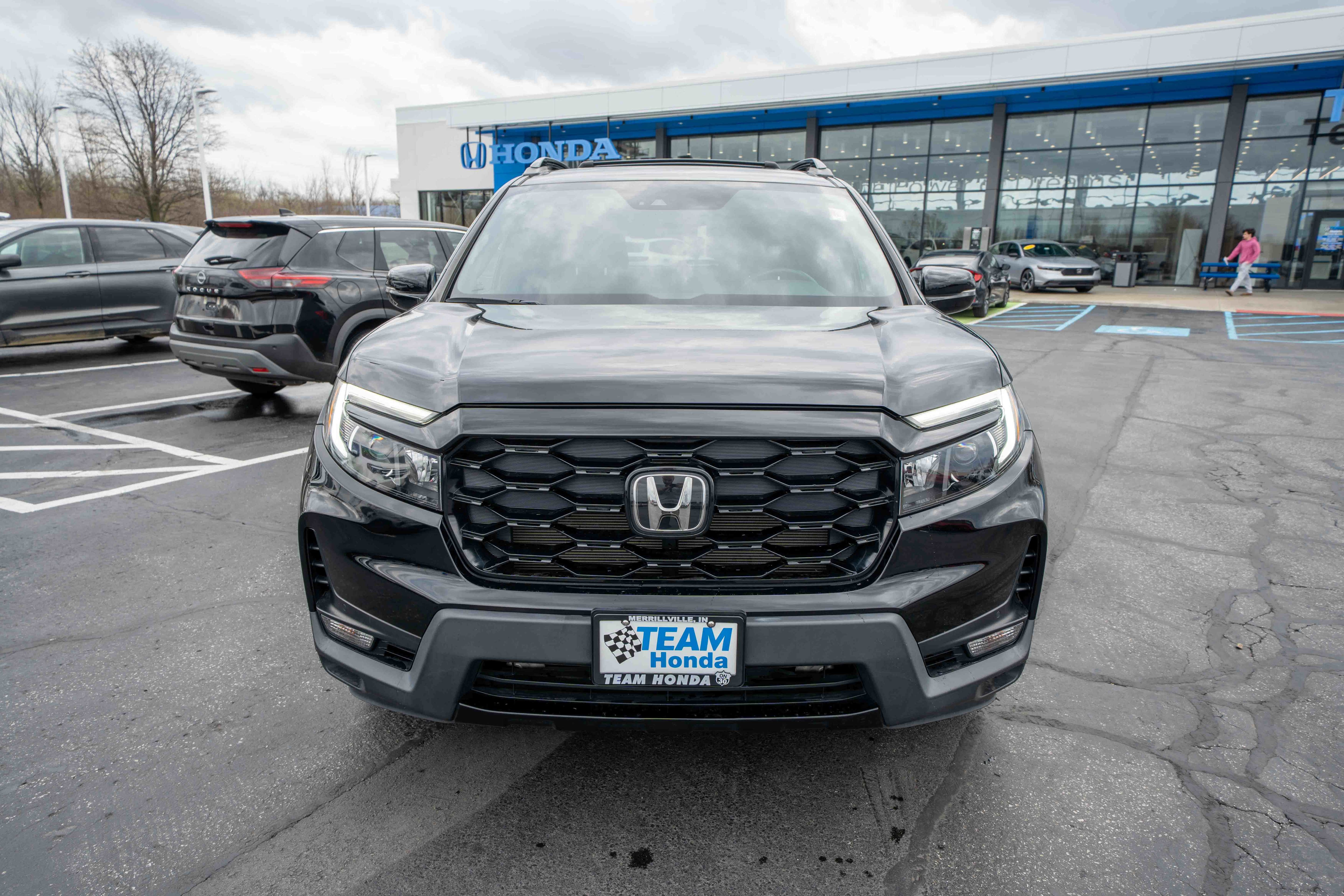 Used 2022 Honda Passport Elite image 2