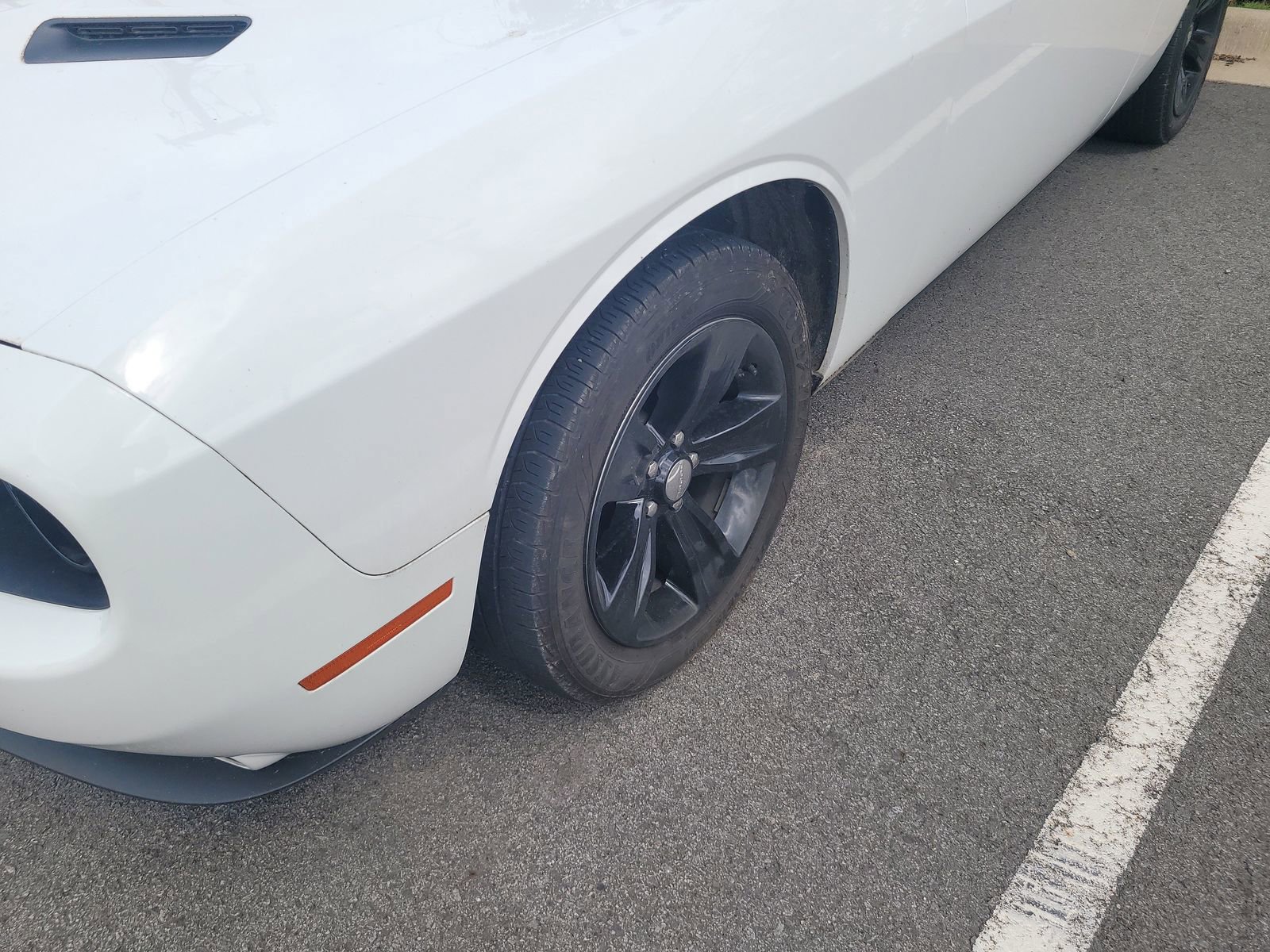 Used 2018 Dodge Challenger SXT RWD image 4