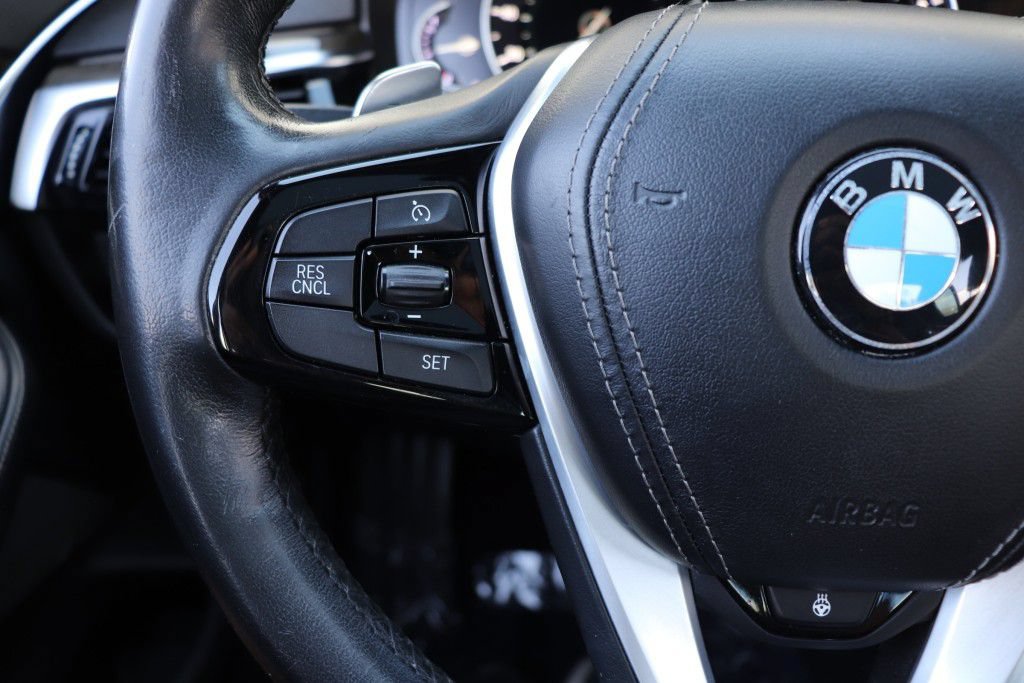 Used 2017 BMW 540i w/ Premium Package RWD image 39