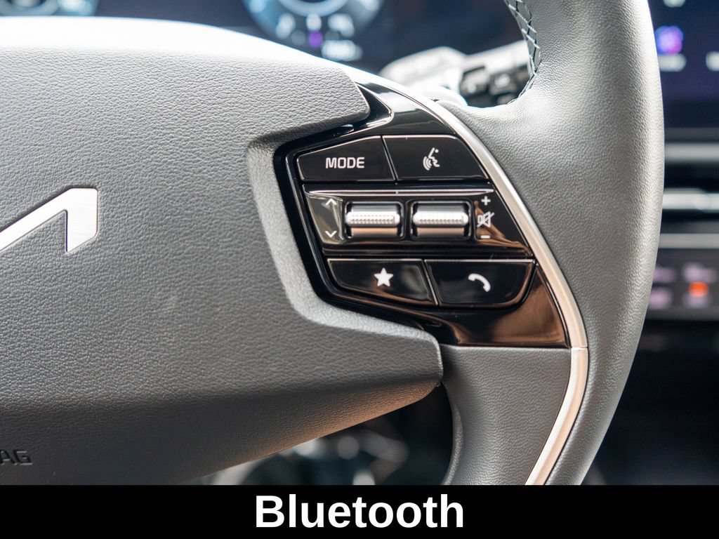 Certified 2024 Kia Niro Wind FWD image 18