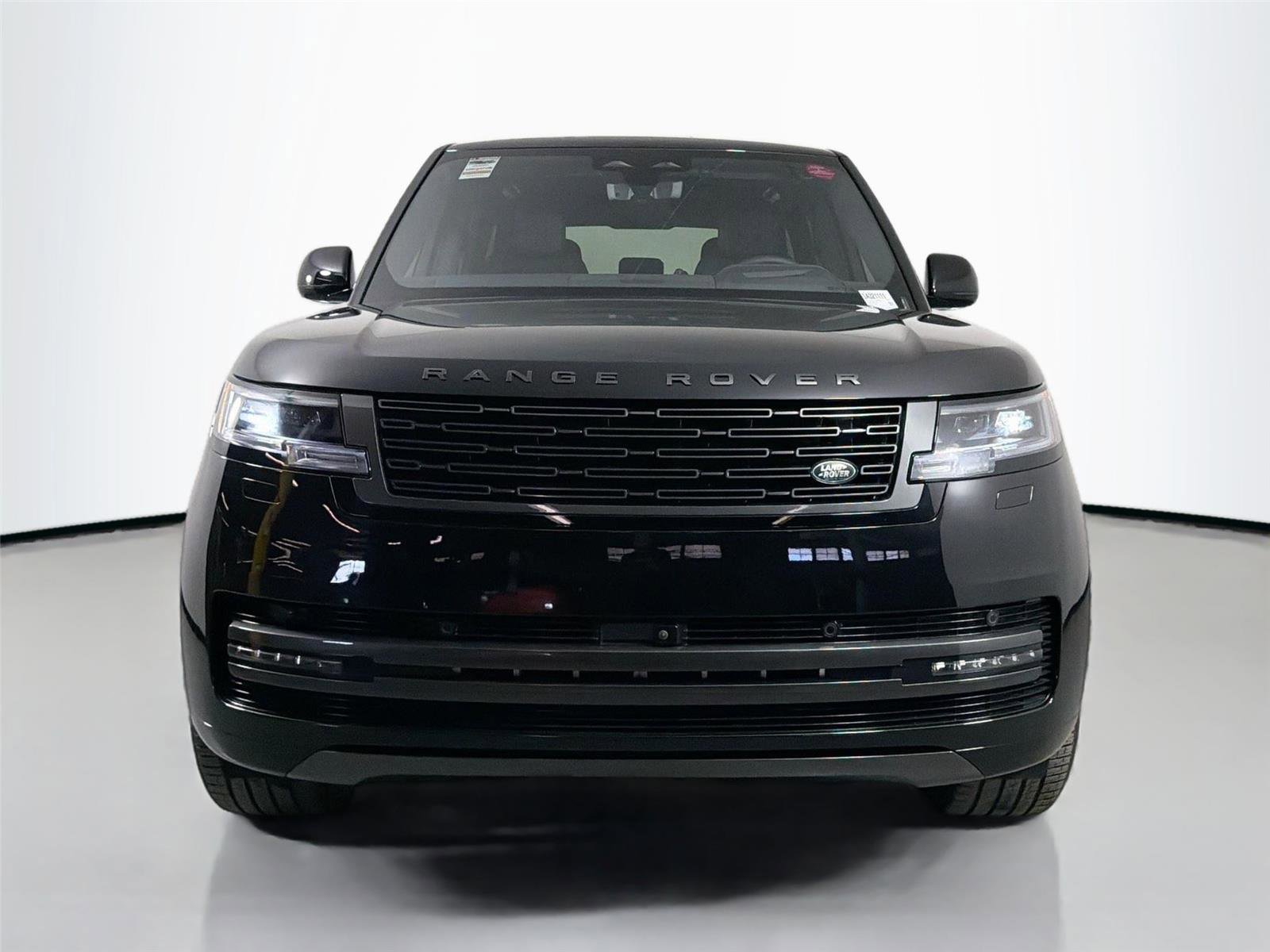 New 2025 Land Rover Range Rover SE AWD/4WD image 2