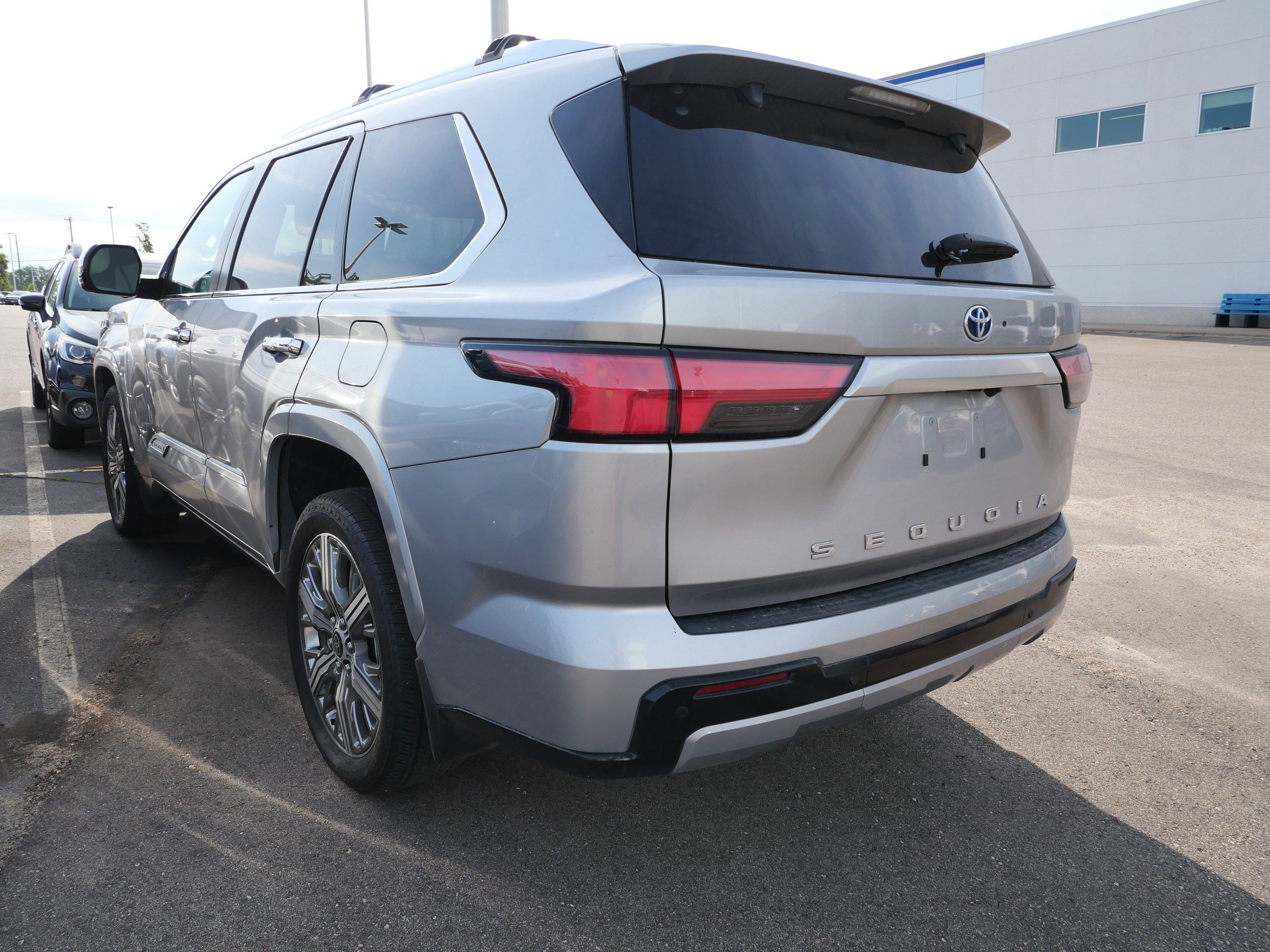 Used 2024 Toyota Sequoia Capstone AWD/4WD image 7
