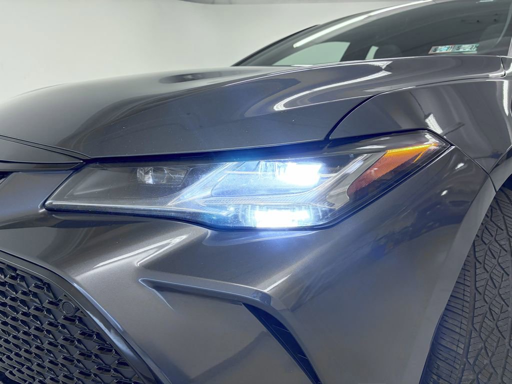 Used 2019 Toyota Avalon Touring w/ Advanced Safety Package FWD image 11