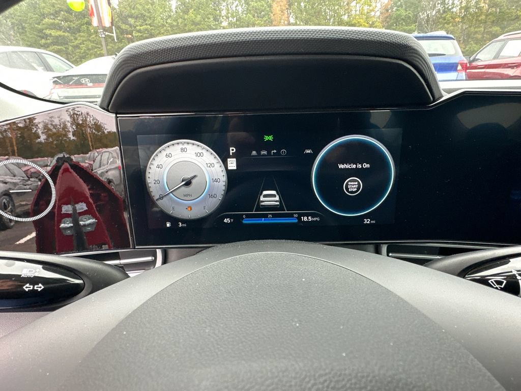 New 2025 Hyundai Elantra SEL FWD image 27