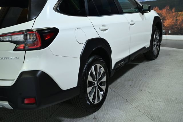 Certified 2025 Subaru Outback Limited image 9