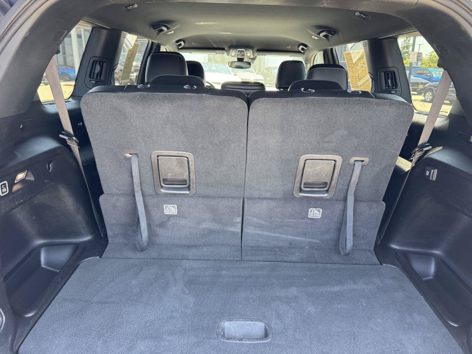 Used 2024 Jeep Grand Cherokee L Laredo AWD/4WD image 16