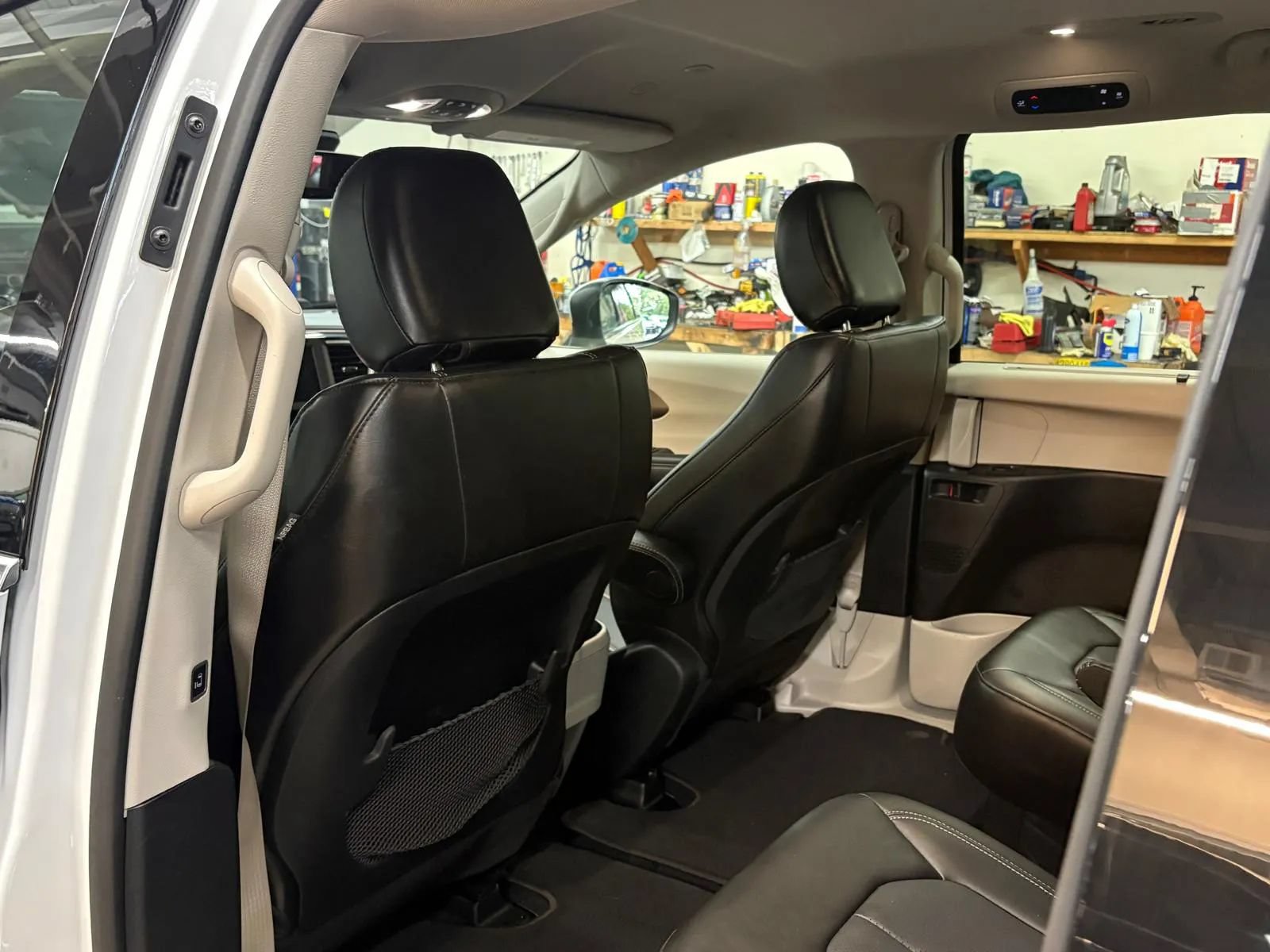 Used 2021 Chrysler Voyager Lxi FWD image 26