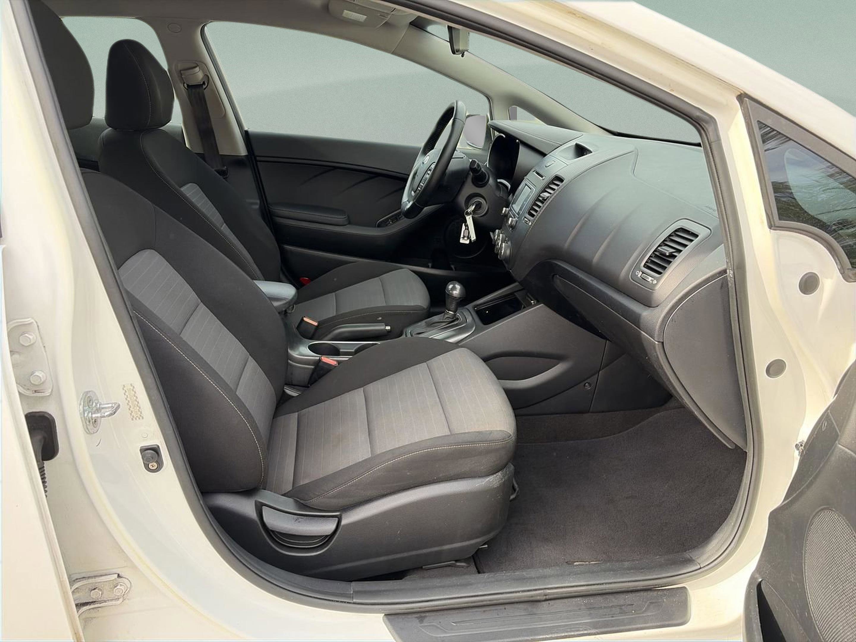 Used 2016 Kia Forte EX image 18